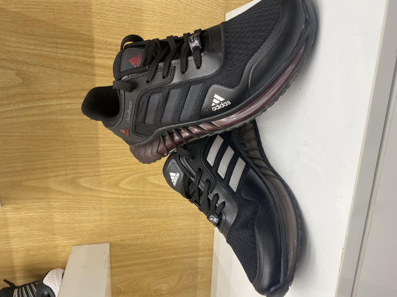 ادیداس کلودفوم مشکی شبرنگ