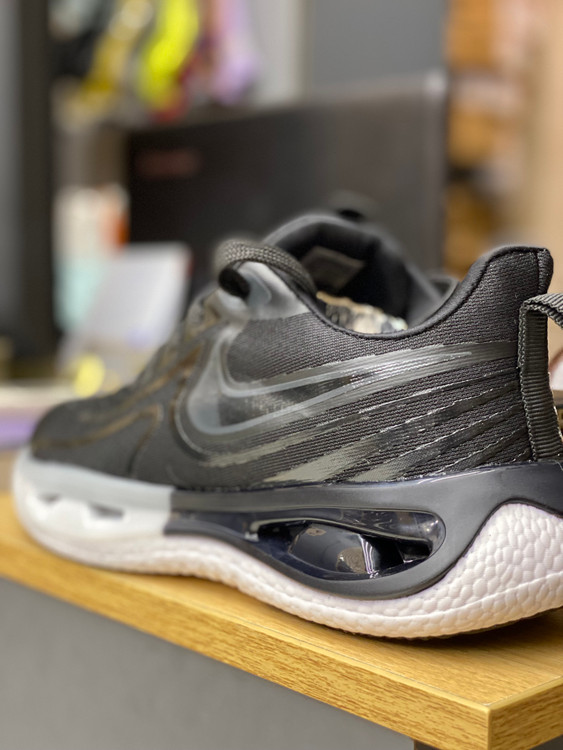 نایک ایر مشکی