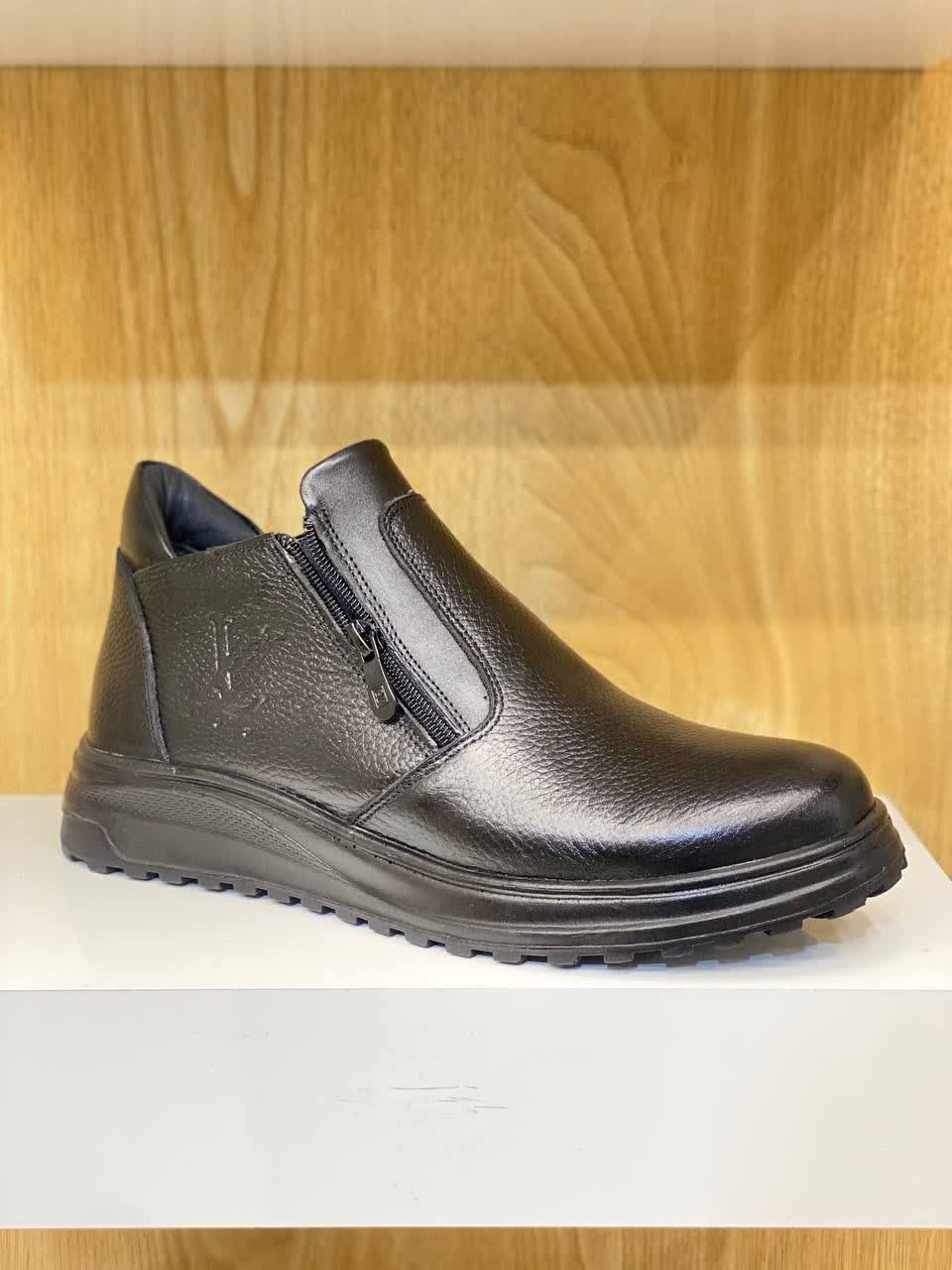 نیم بوت چرم طبیعی لویی ویتون