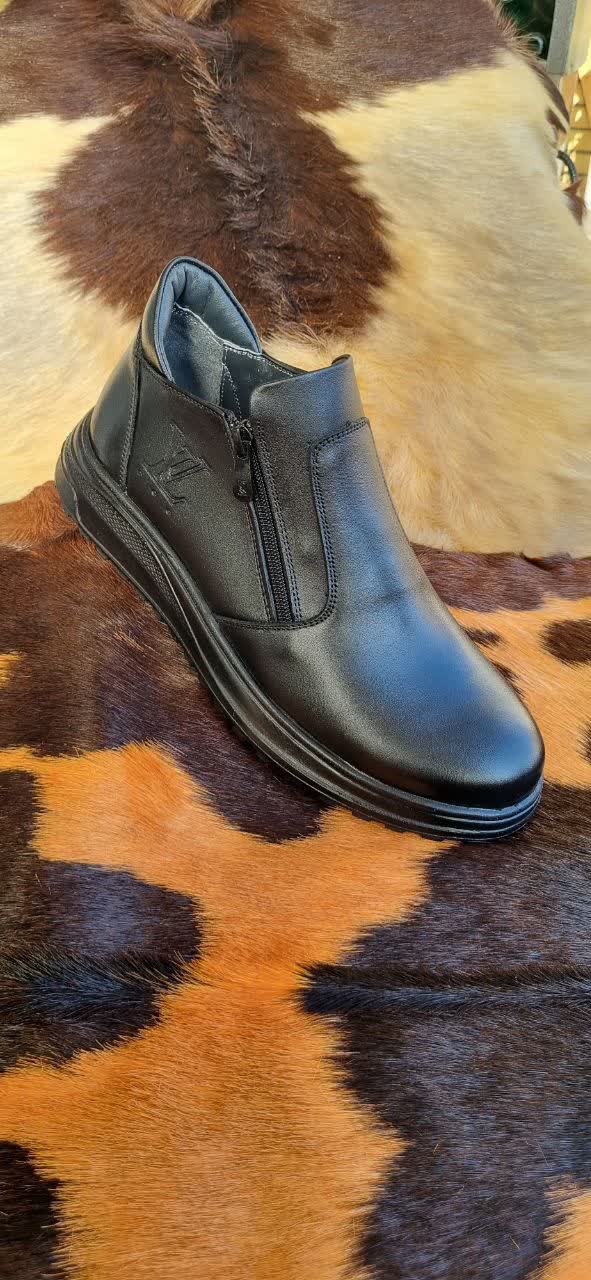 نیم بوت چرم طبیعی لویی ویتون رویه تخت